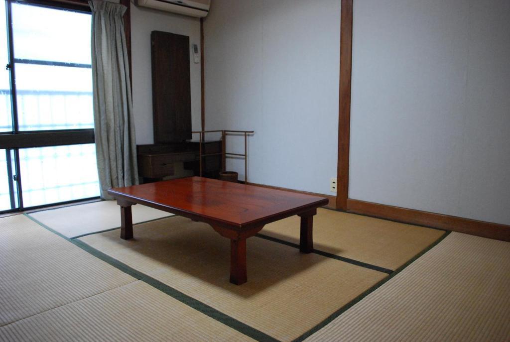 Chizuru Ryokan Hotel Hiroshima Room photo