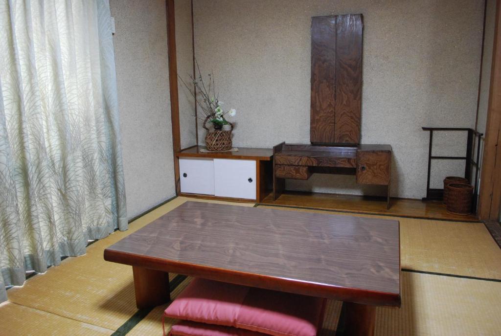 Chizuru Ryokan Hotel Hiroshima Room photo